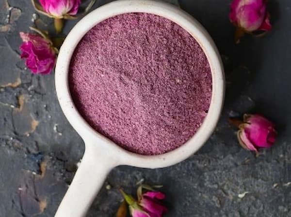 خرید و قیمت پودر غنچه گل محمدی + فروش عمده